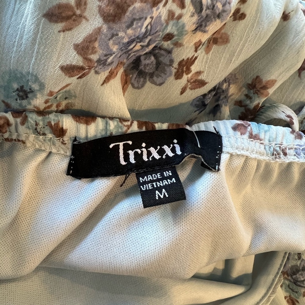 Trixxi Floral Print Romper in Soft Blue and Brown M - Picture 2 of 7